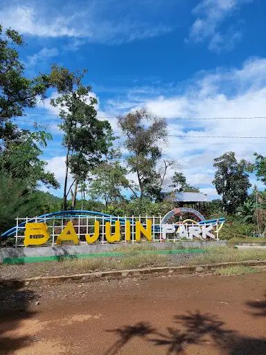Air Terjun Bajuin